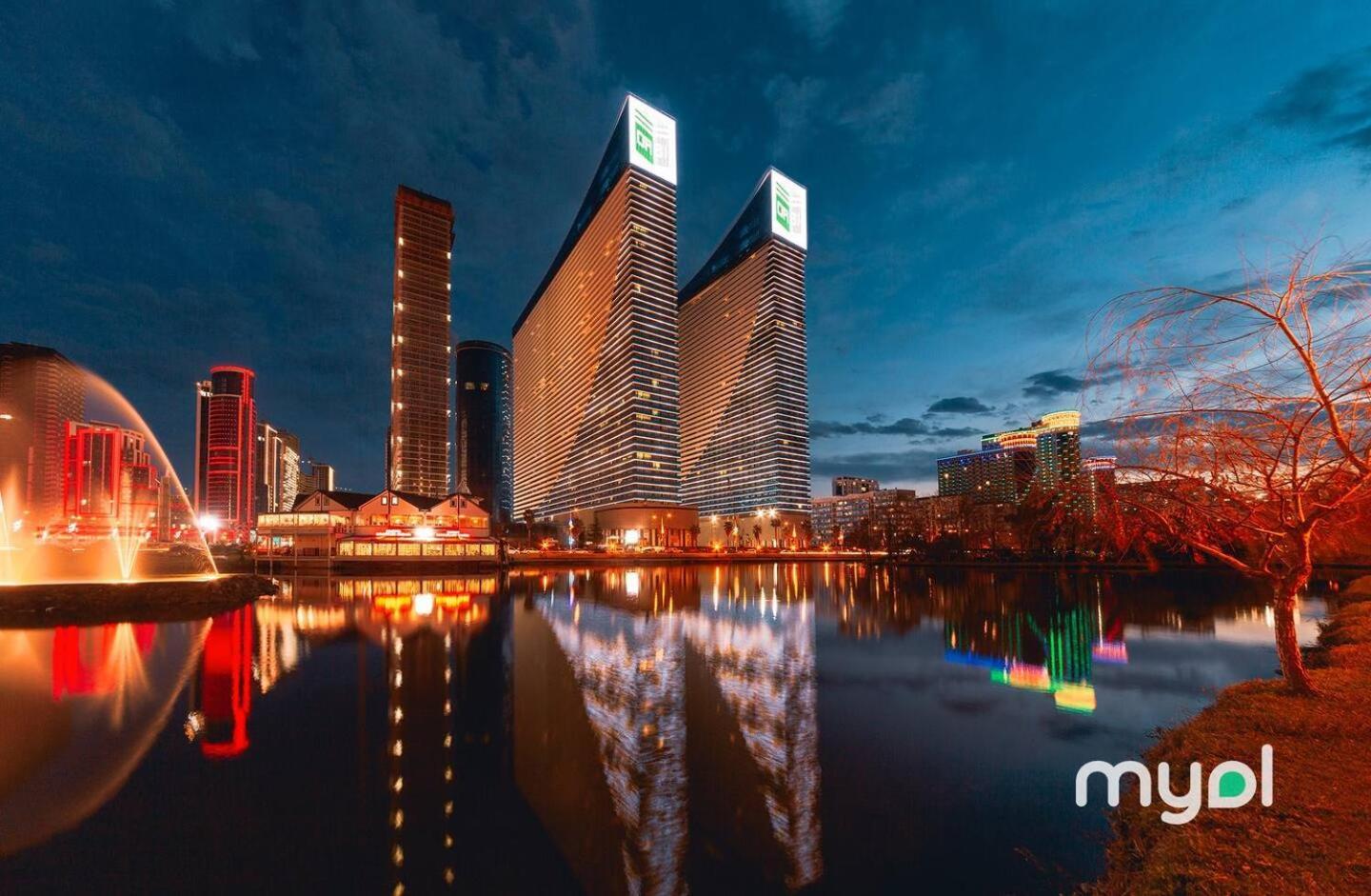 Orbi Aparthotel In บาทูมิ ภายนอก รูปภาพ